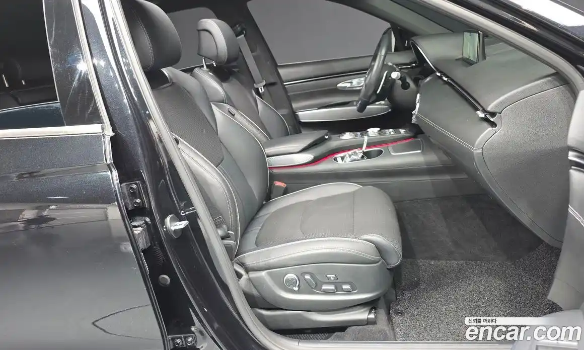 Genesis GV70 2023 2.5 Автомат в Москве № 59209, фото 17