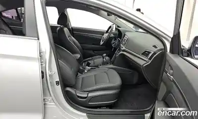 Hyundai Avante 2017 1.6 Механическая в Москве № 8049, миниатюра 11