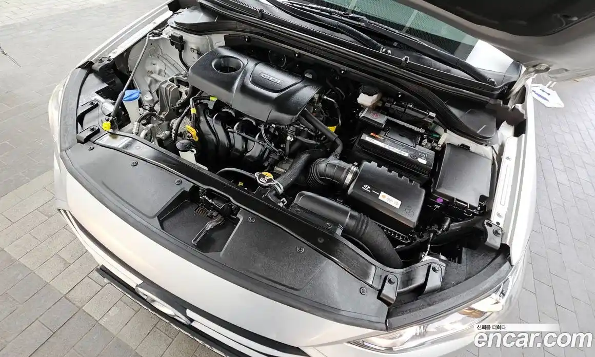 Hyundai Avante 2017 1.6 Механическая в Москве № 8049, фото 14