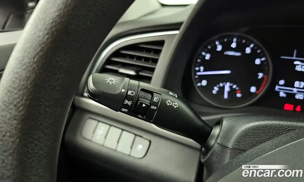 Hyundai Avante 2017 1.6 Механическая в Москве № 8049, фото 17