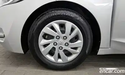 Hyundai Avante 2017 1.6 Механическая в Москве № 8049, миниатюра 4