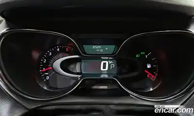 Renault QM3 2016 1.5 Автомат в Москве № 107524, миниатюра 2