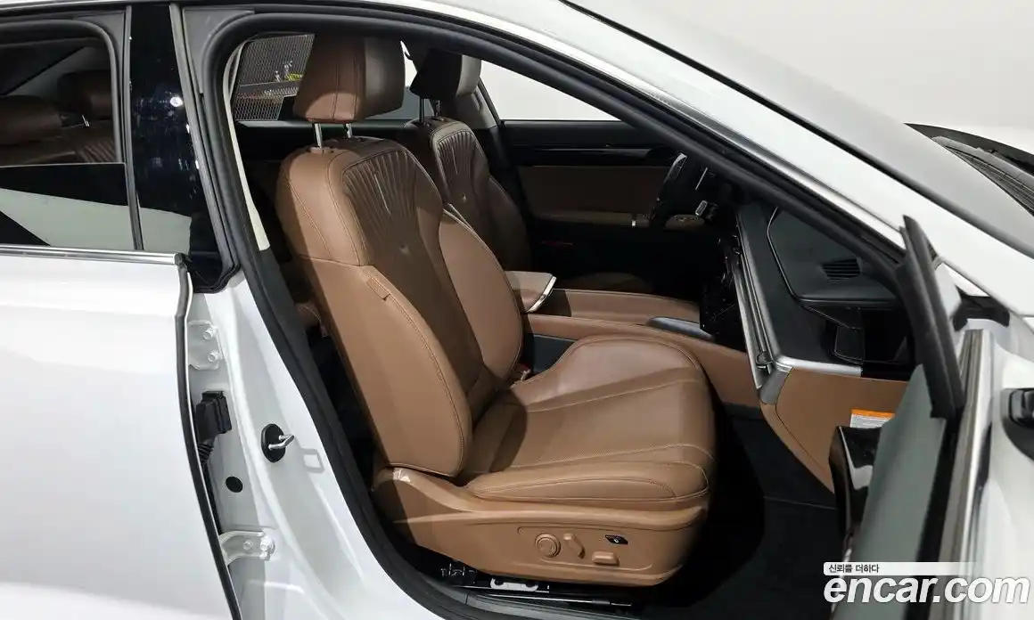 Hyundai Grandeur 2024 1.6 Автомат в Москве № 110284, фото 18