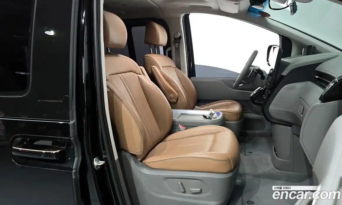 Hyundai Staria 2022 3.5 Автомат в Москве № 110393, фото 3