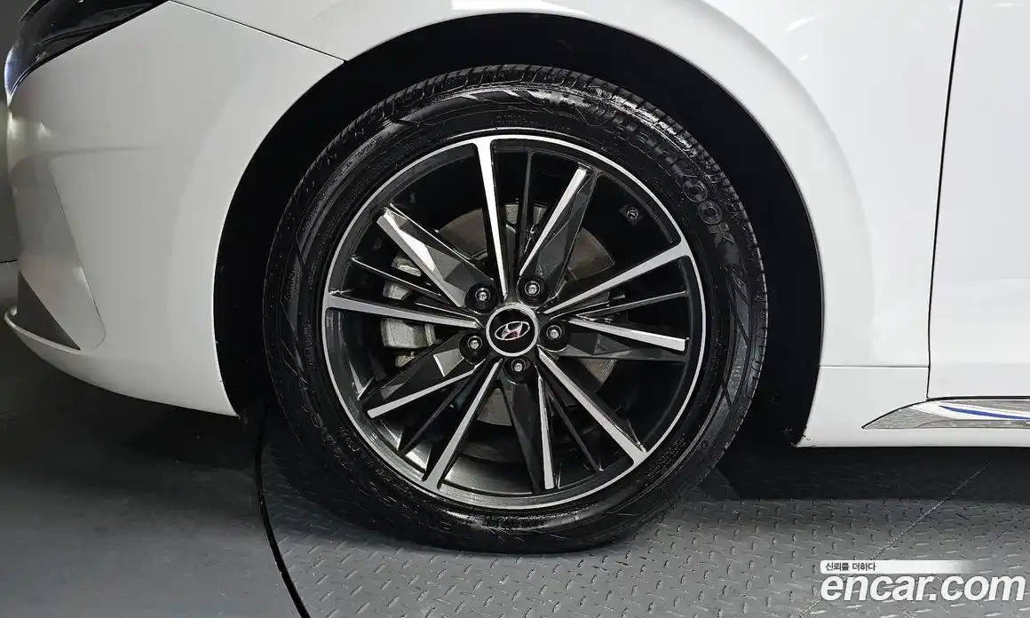 Hyundai Grandeur 2023 2.5 Автомат в Москве № 112140, фото 16