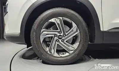 Hyundai Santa Fe 2023 2.5 Автомат в Москве № 112685, миниатюра 3