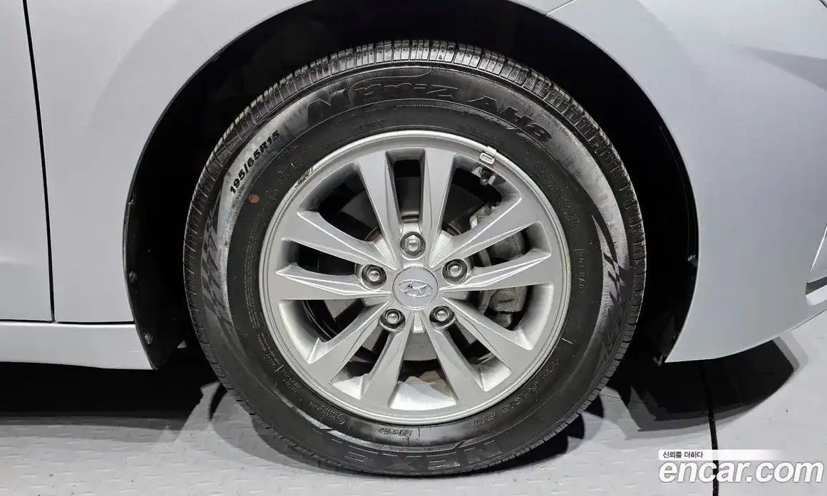 Hyundai Avante 2020 1.6 Автомат в Москве № 113291, фото 17