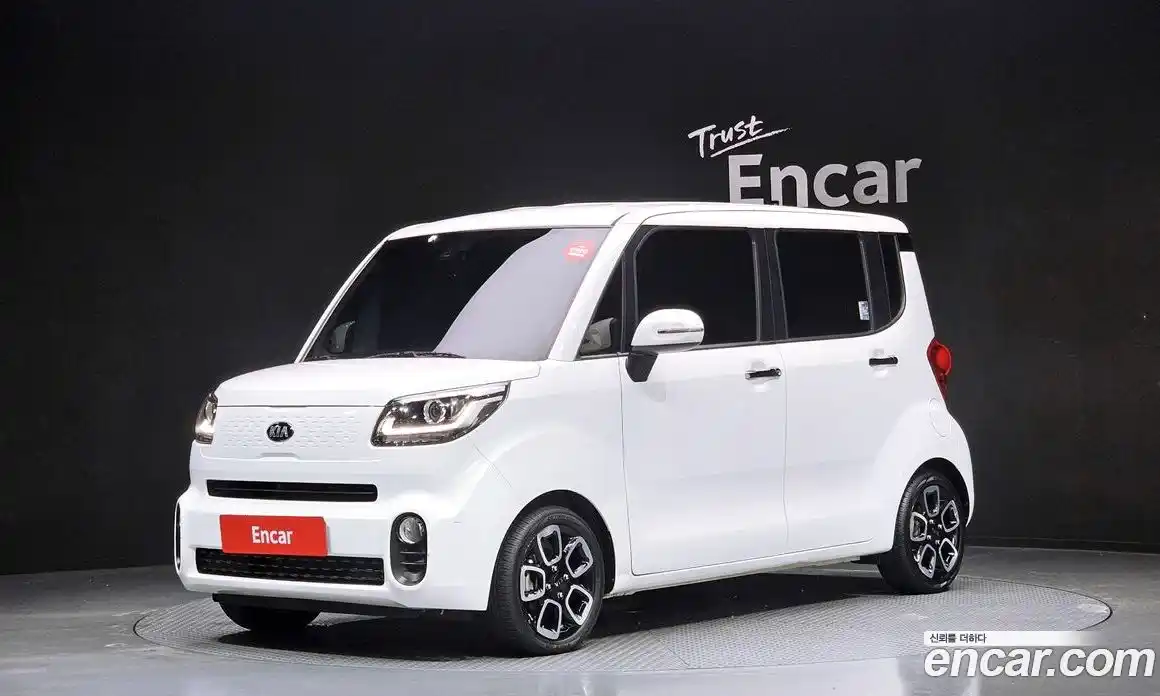 Kia Ray 2021 1.0 Автомат в Москве № 115694, фото 13