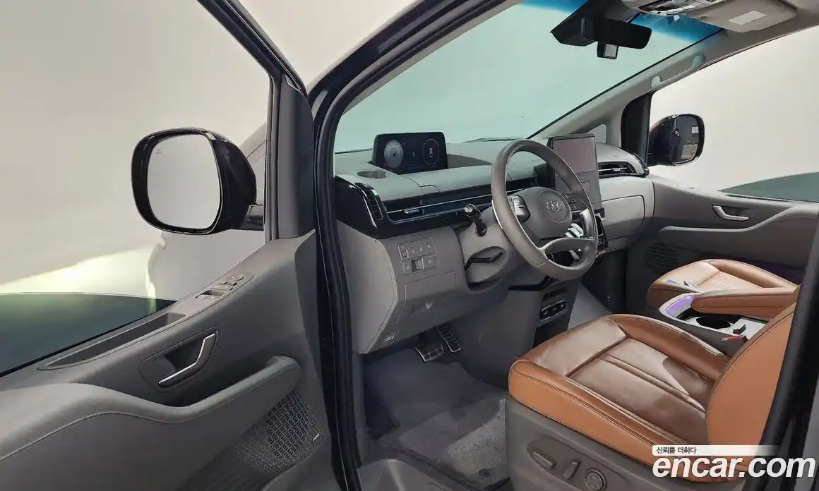 Hyundai Staria 2023 2.2 Автомат в Москве № 11584, фото 5