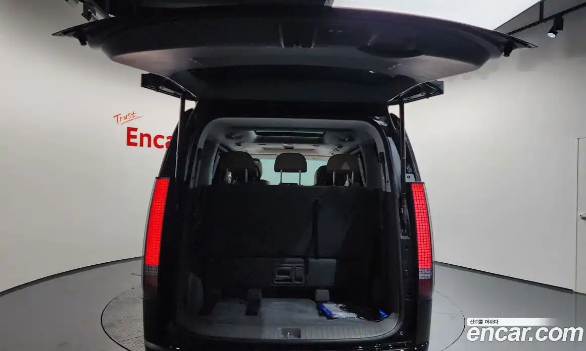 Hyundai Staria 2023 2.2 Автомат в Москве № 11584, фото 8