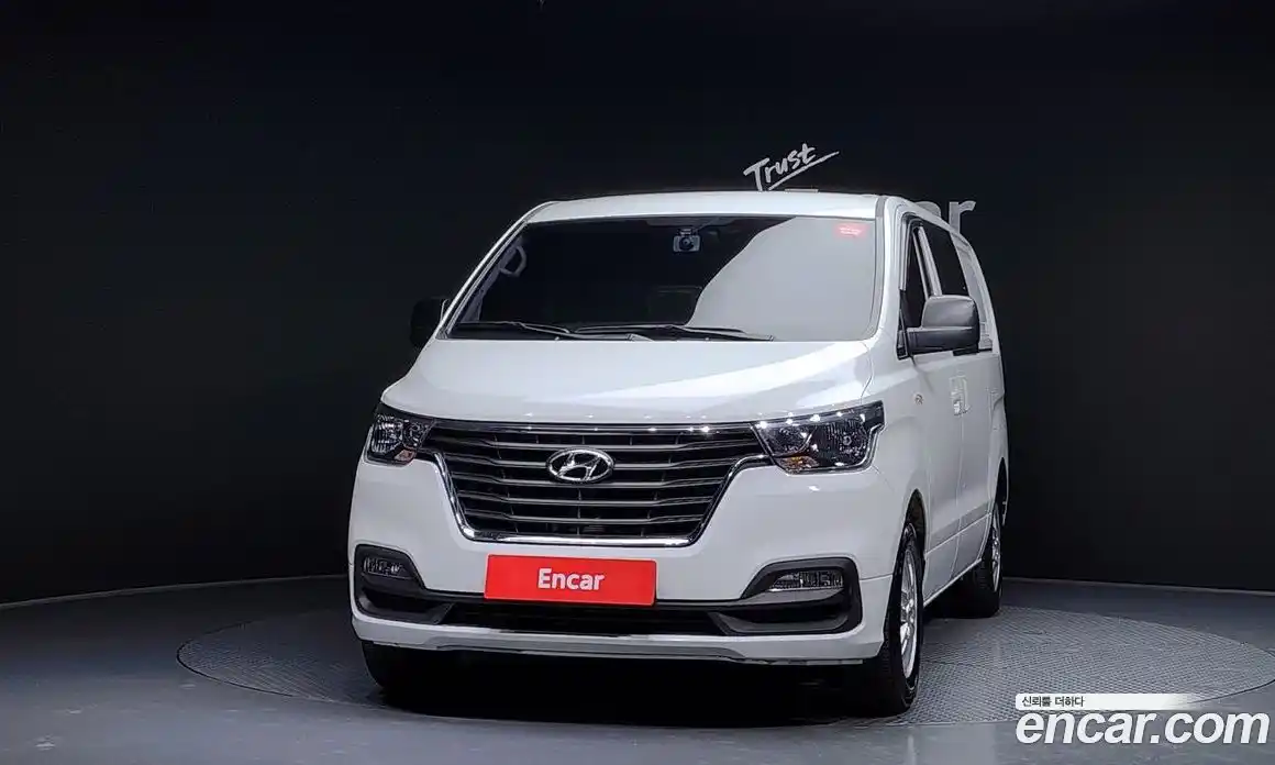 Hyundai Starex 2021 2.5 Автомат в Москве № 12053, фото 5