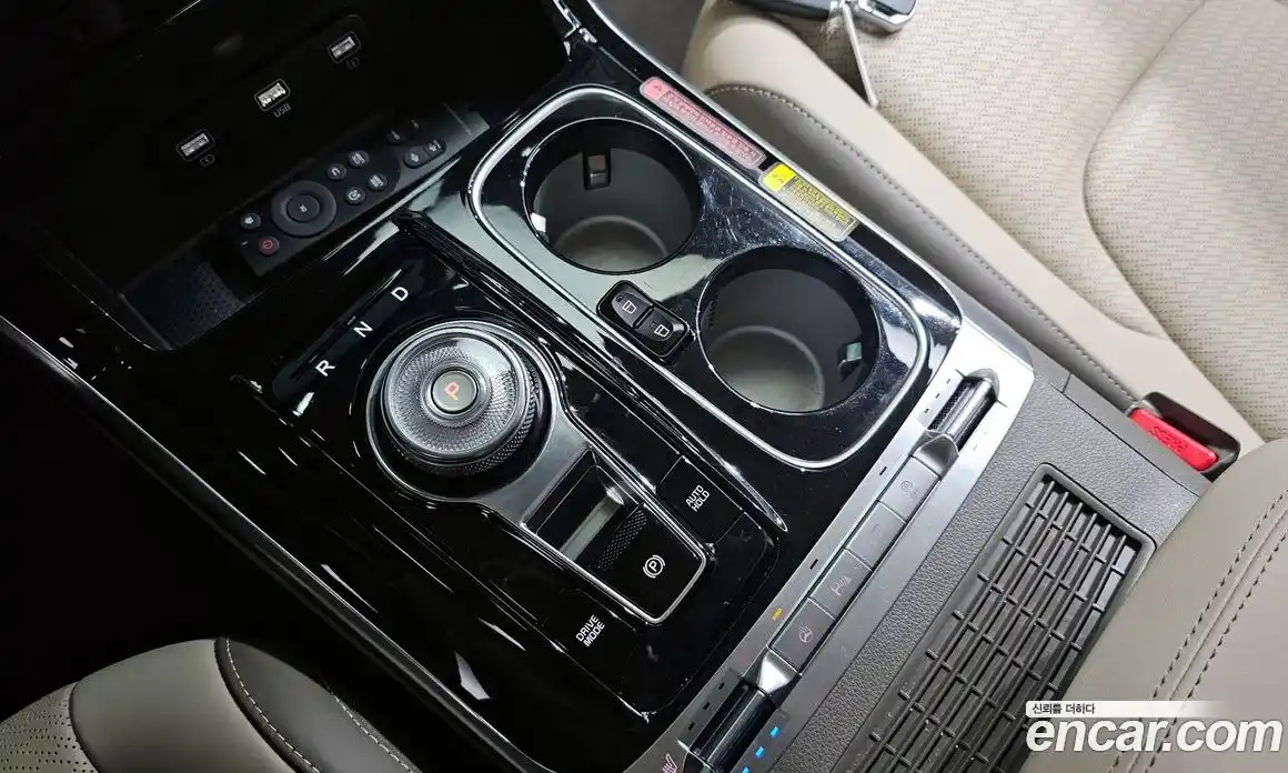 Kia Canival 2022 2.2 Автомат в Москве № 121665, фото 19