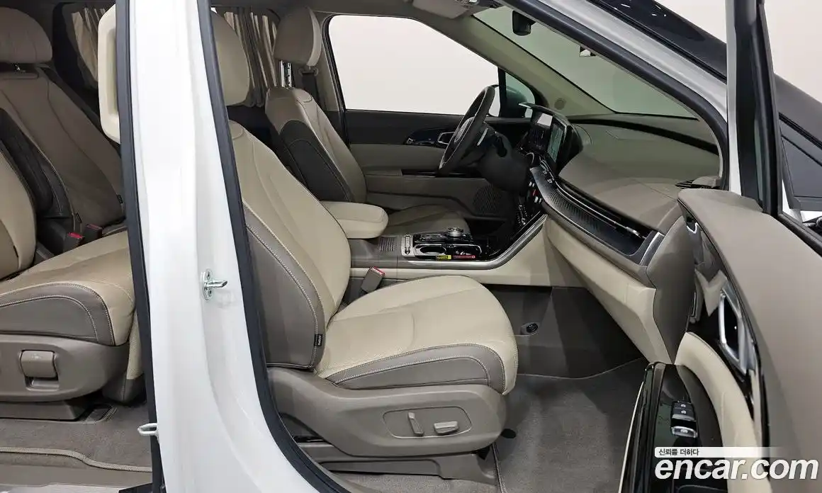 Kia Canival 2022 2.2 Автомат в Москве № 121665, фото 20