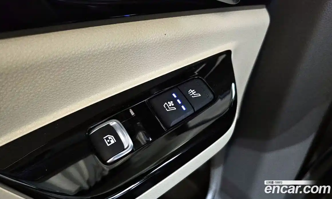 Kia Canival 2022 2.2 Автомат в Москве № 121665, фото 4