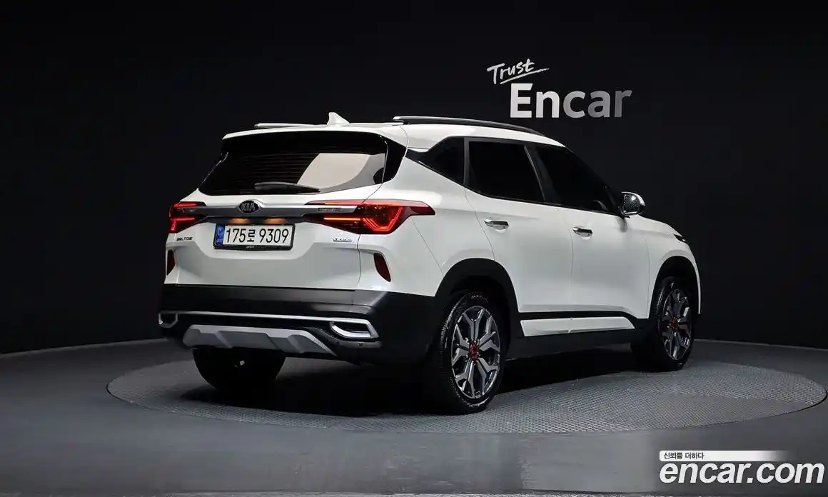 Kia Seltos 2022 1.6 Автомат в Москве № 131368, фото 12