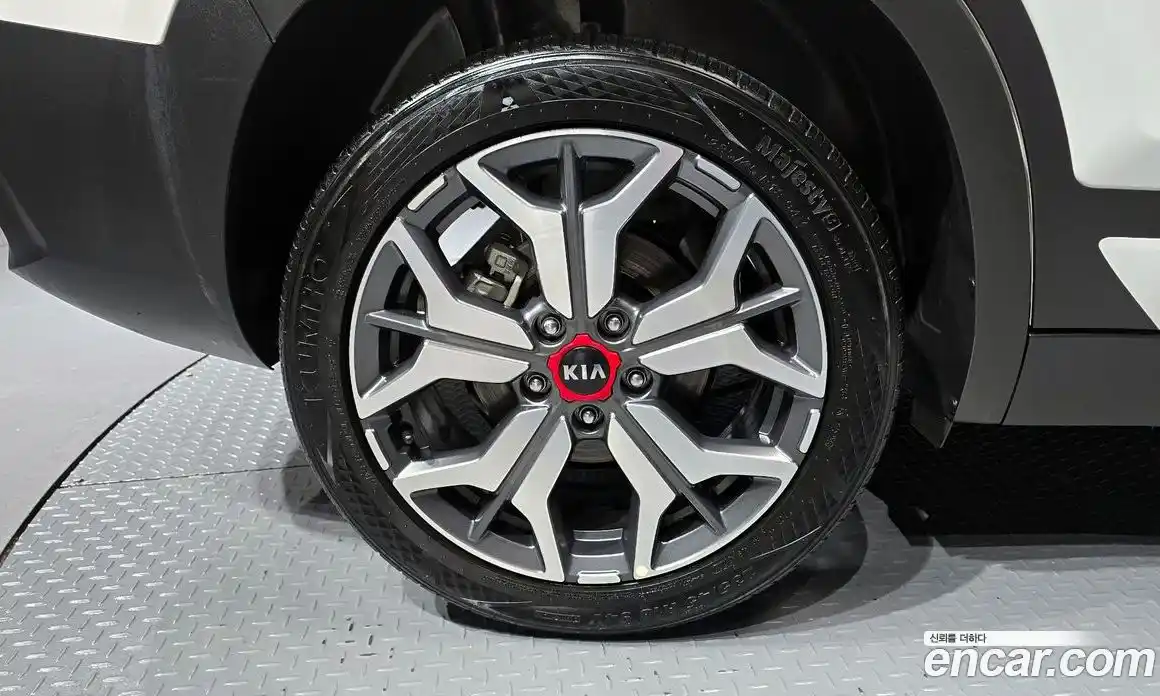 Kia Seltos 2022 1.6 Автомат в Москве № 131368, фото 17