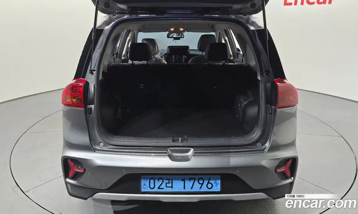 Kia Niro 2023 0.1 Автомат в Москве № 131747, фото 13