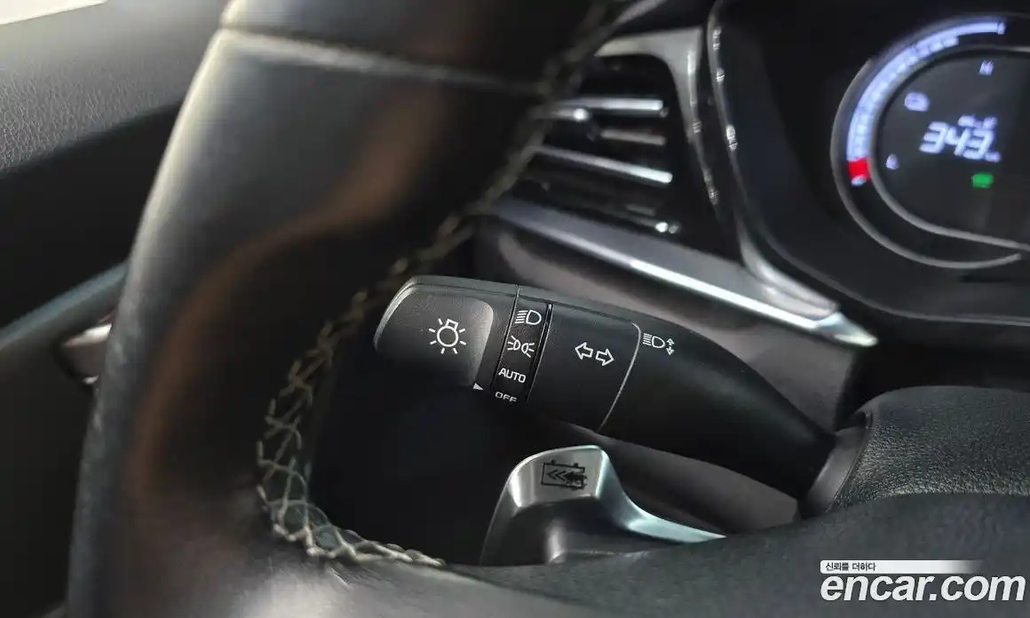 Kia Niro 2023 0.1 Автомат в Москве № 131747, фото 5