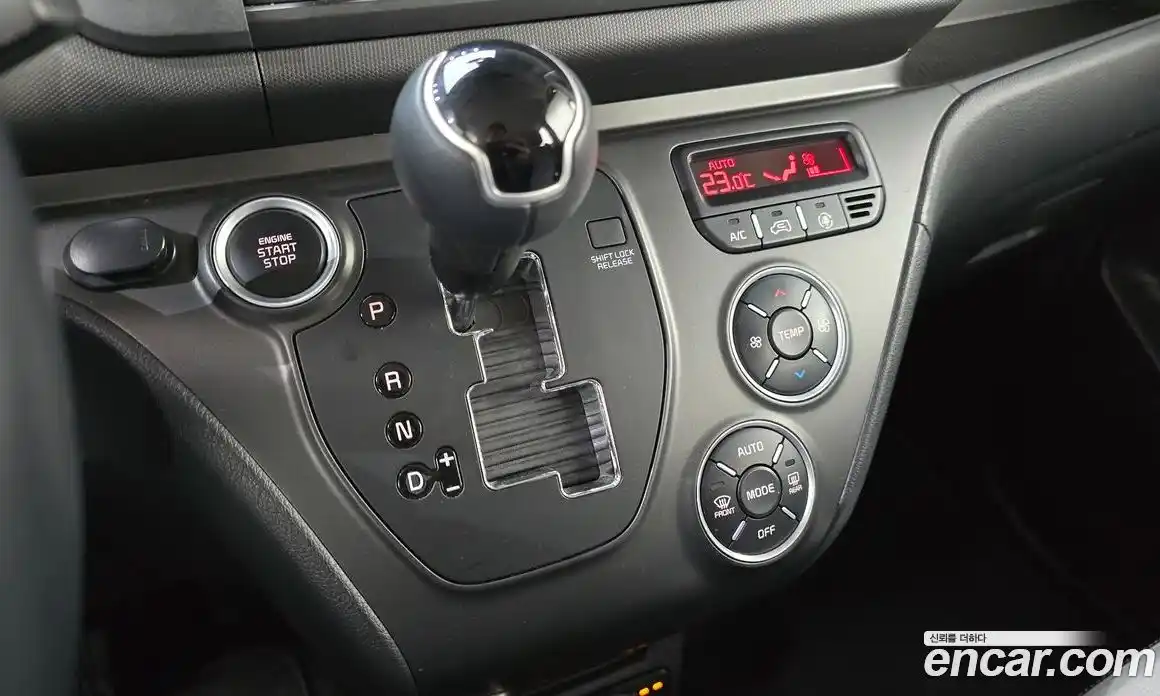 Kia Ray 2023 1.0 Автомат в Москве № 132425, фото 16