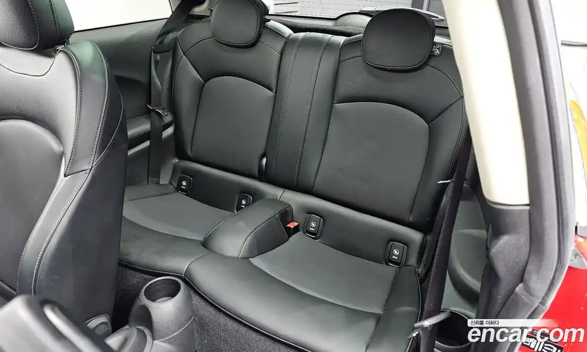 Mini Cooper 2018 1.5 Автомат в Москве № 136760, фото 3