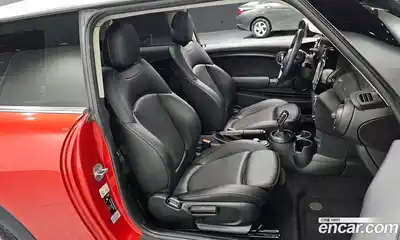 Mini Cooper 2018 1.5 Автомат в Москве № 136760, миниатюра 6