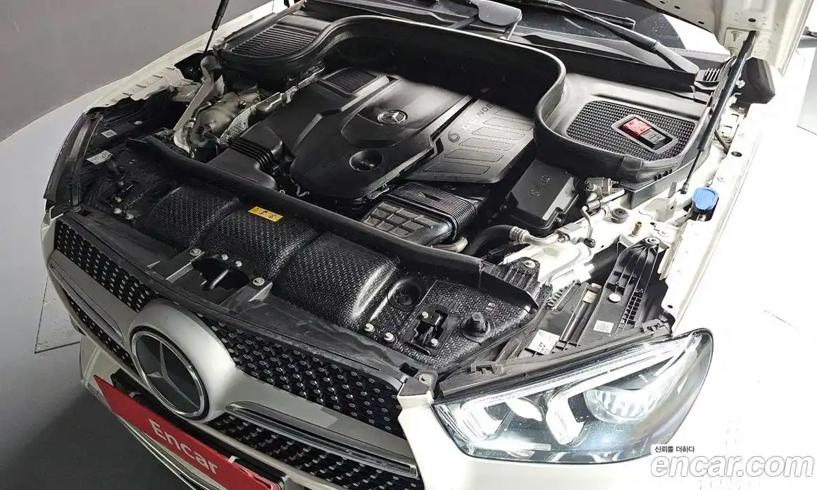 Mercedes-Benz GLE-Class 2023 2.9 Автомат в Москве № 137341, фото 1