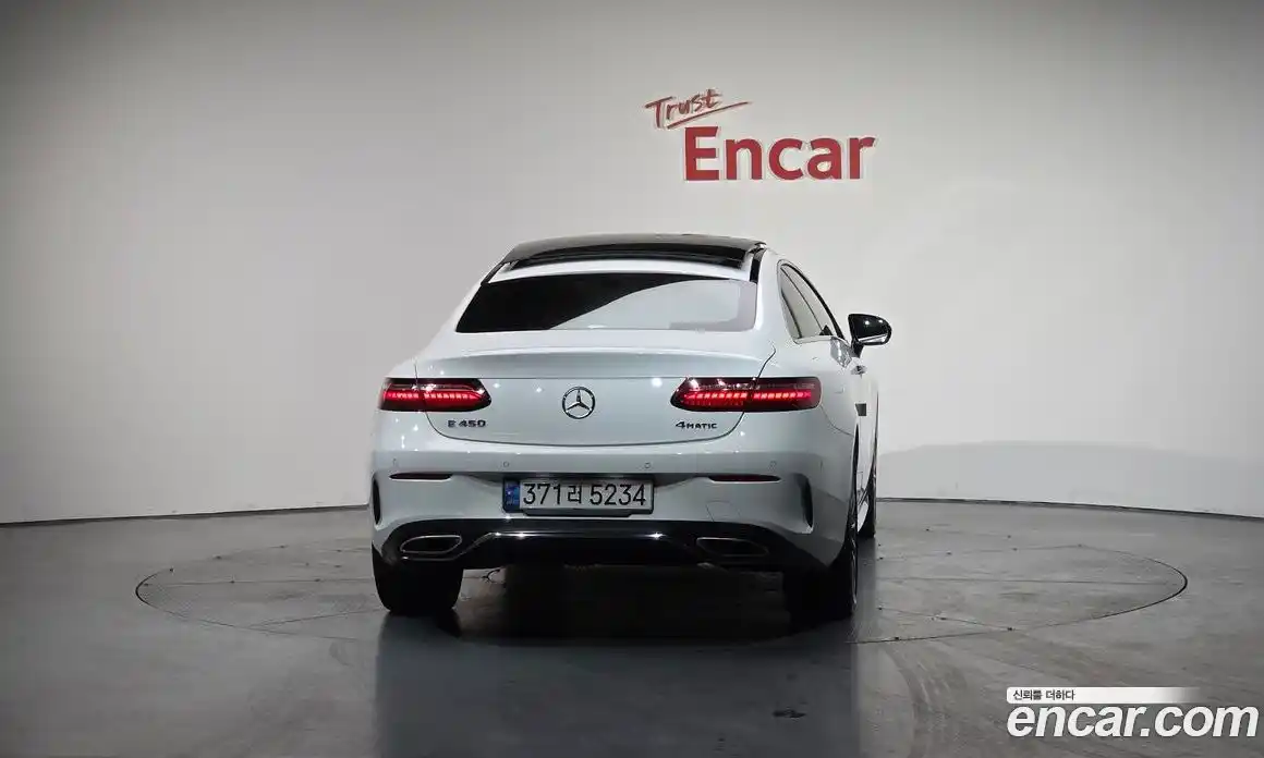 Mercedes-Benz E-Class 2021 3.0 Автомат в Москве № 137659, фото 12