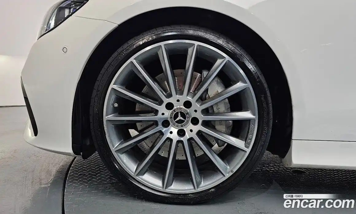 Mercedes-Benz E-Class 2021 3.0 Автомат в Москве № 137659, фото 6