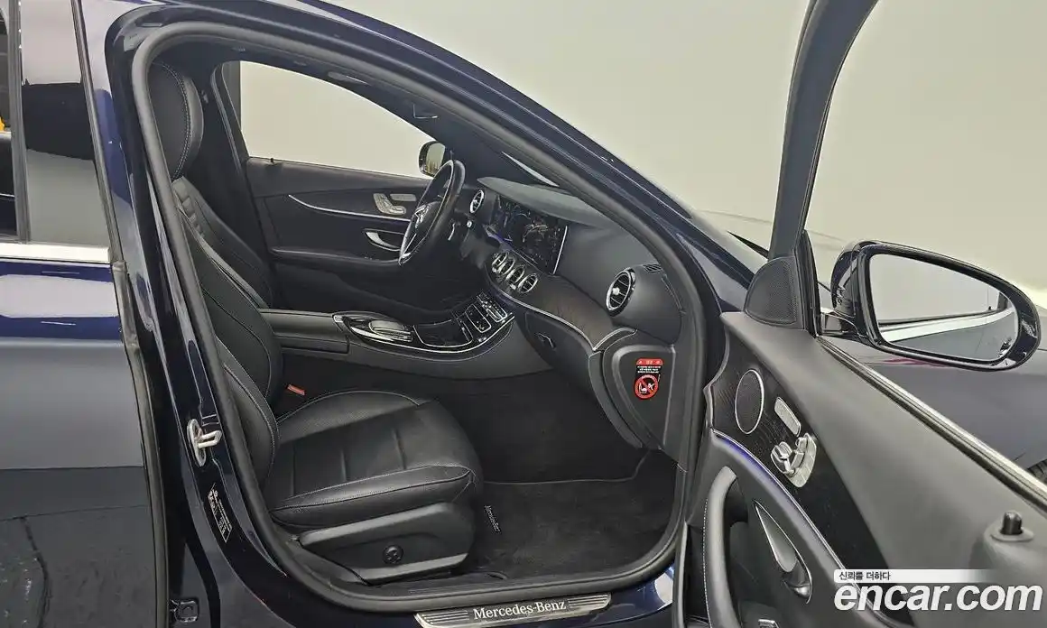 Mercedes-Benz E-Class 2022 2.0 Автомат в Москве № 139963, фото 6