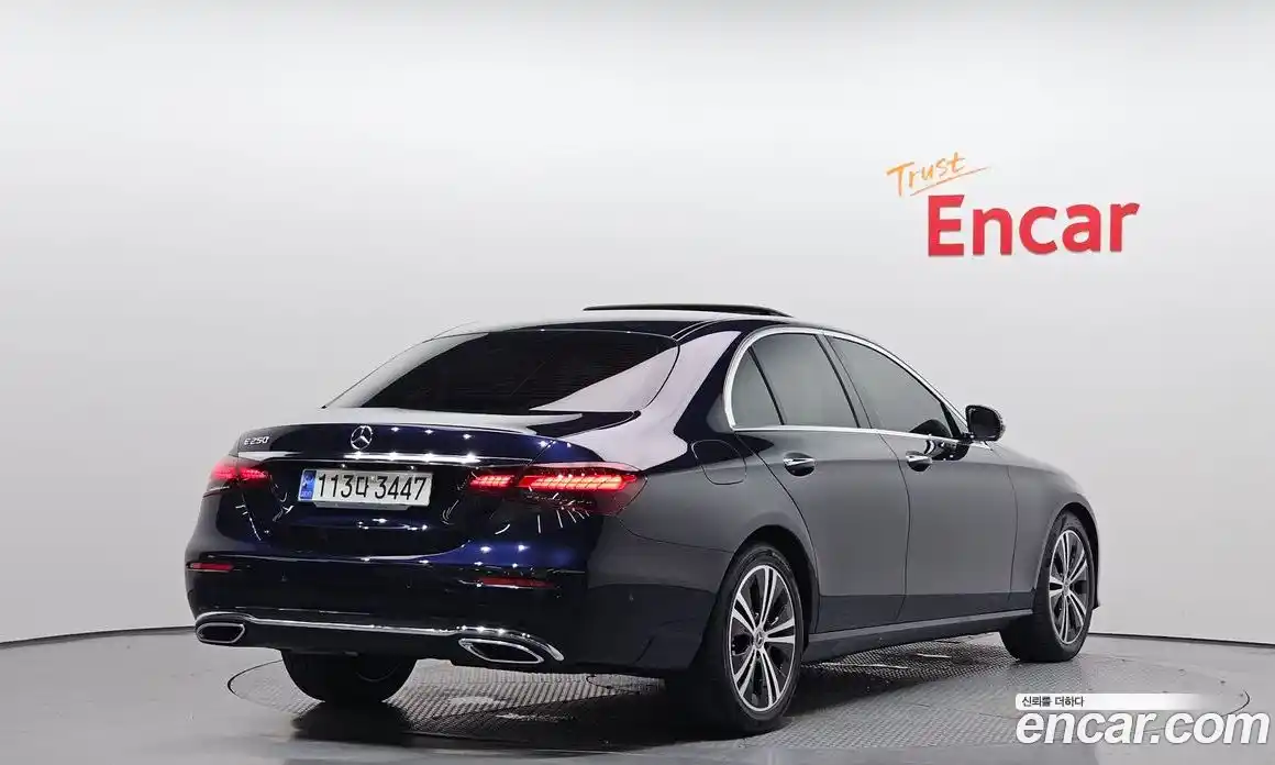 Mercedes-Benz E-Class 2022 2.0 Автомат в Москве № 139963, фото 9