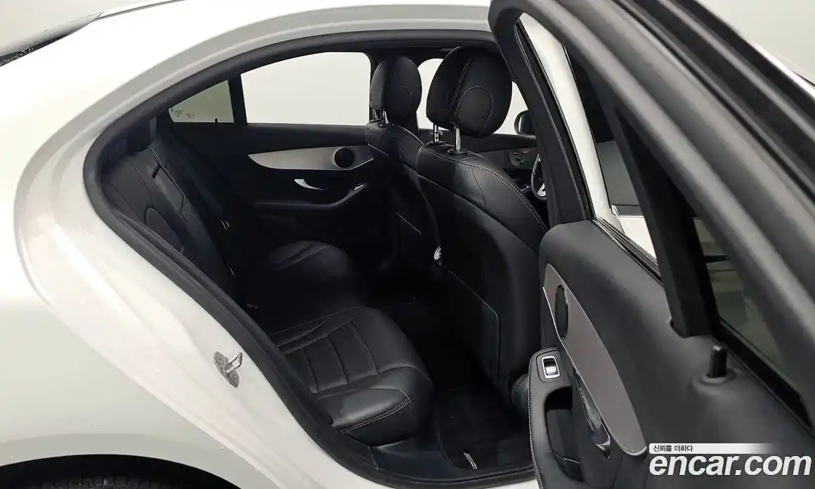 Mercedes-Benz C-Class 2021 2.0 Автомат в Москве № 141213, фото 12