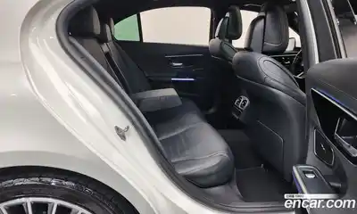 Mercedes-Benz C-Class, 2022