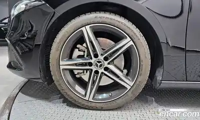 Mercedes-Benz A-Class 2020 2.0 Автомат в Москве № 143077, миниатюра 3