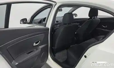 Renault SM3 2015 1.6 Автомат в Москве № 147853, миниатюра 3