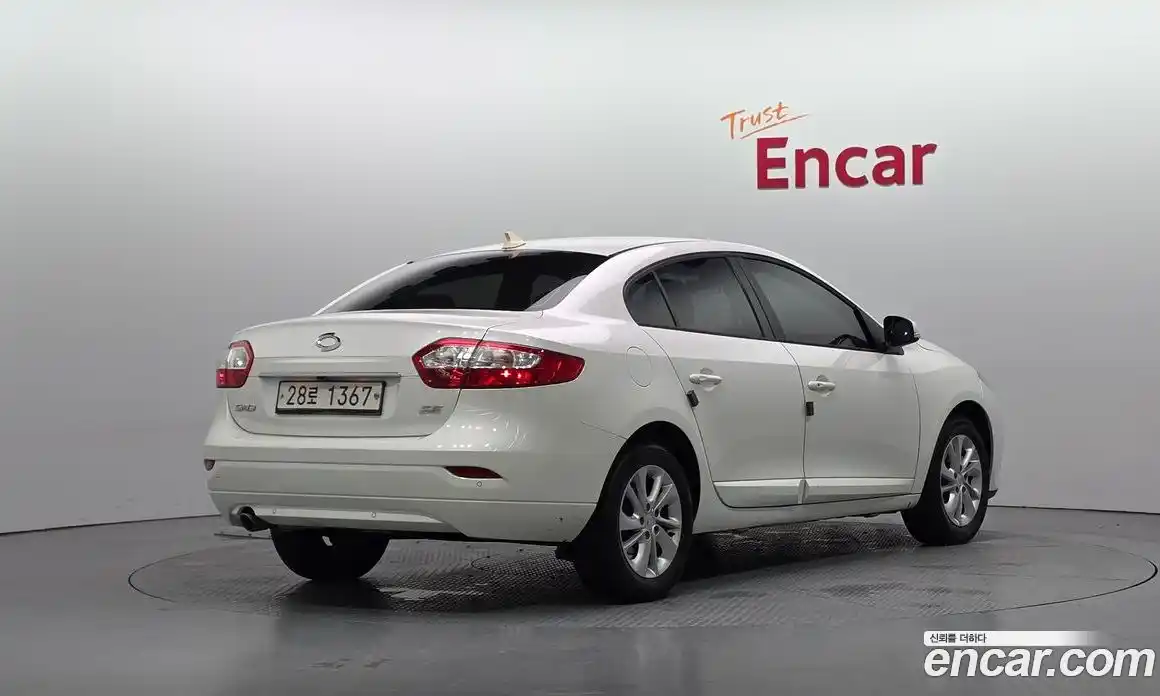 Renault SM3 2015 1.6 Автомат в Москве № 147853, фото 7