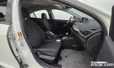 Renault SM3 2015 1.6 Автомат в Москве № 147853, миниатюра 9