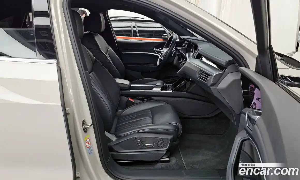 Audi e-tron 2022 0.2 Автомат в Москве № 154741, фото 16