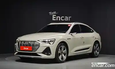 Audi e-tron 2022 0.2 Автомат в Москве № 154741, миниатюра 2