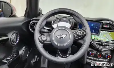 Mini Cooper Convertible 2018 1.5 Автомат в Москве № 157337, миниатюра 4