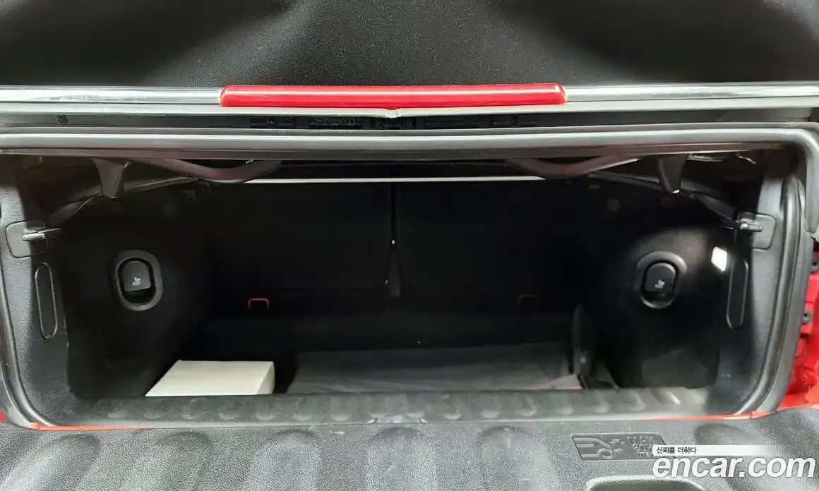 Mini Cooper Convertible 2018 1.5 Автомат в Москве № 157337, фото 6