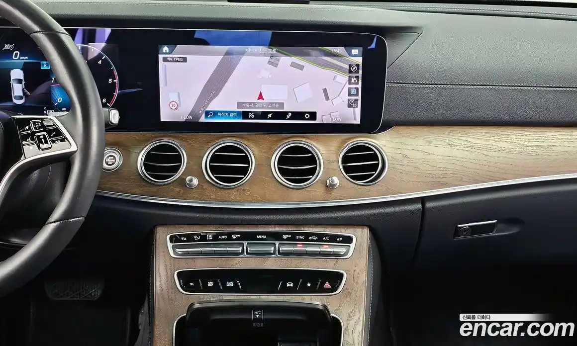 Mercedes-Benz E-Class 2021 1.9 Автомат в Москве № 158010, фото 17