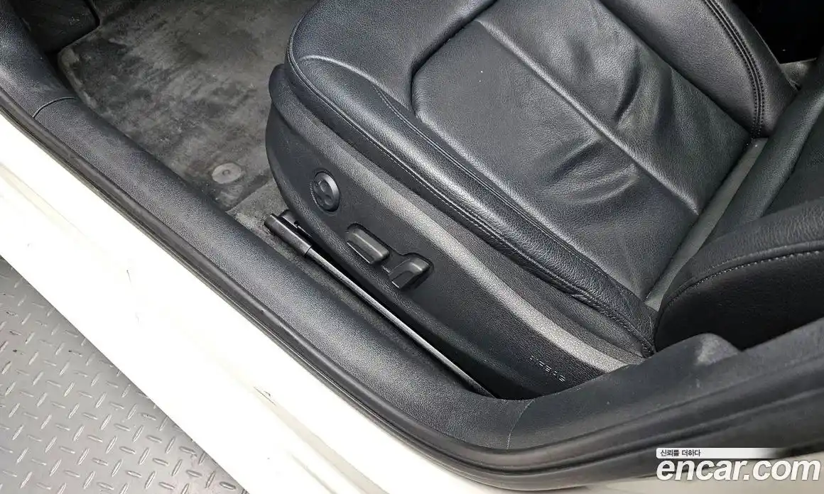 Audi A3 2015 1.6 Автомат в Москве № 158273, фото 4