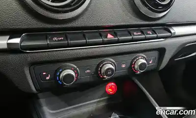 Audi A3 2015 1.6 Автомат в Москве № 158273, миниатюра 9