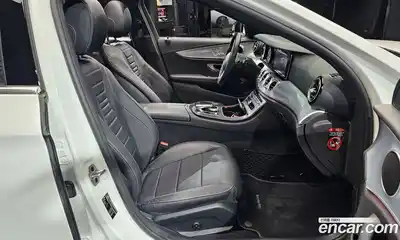 Mercedes-Benz E-Class, 2020