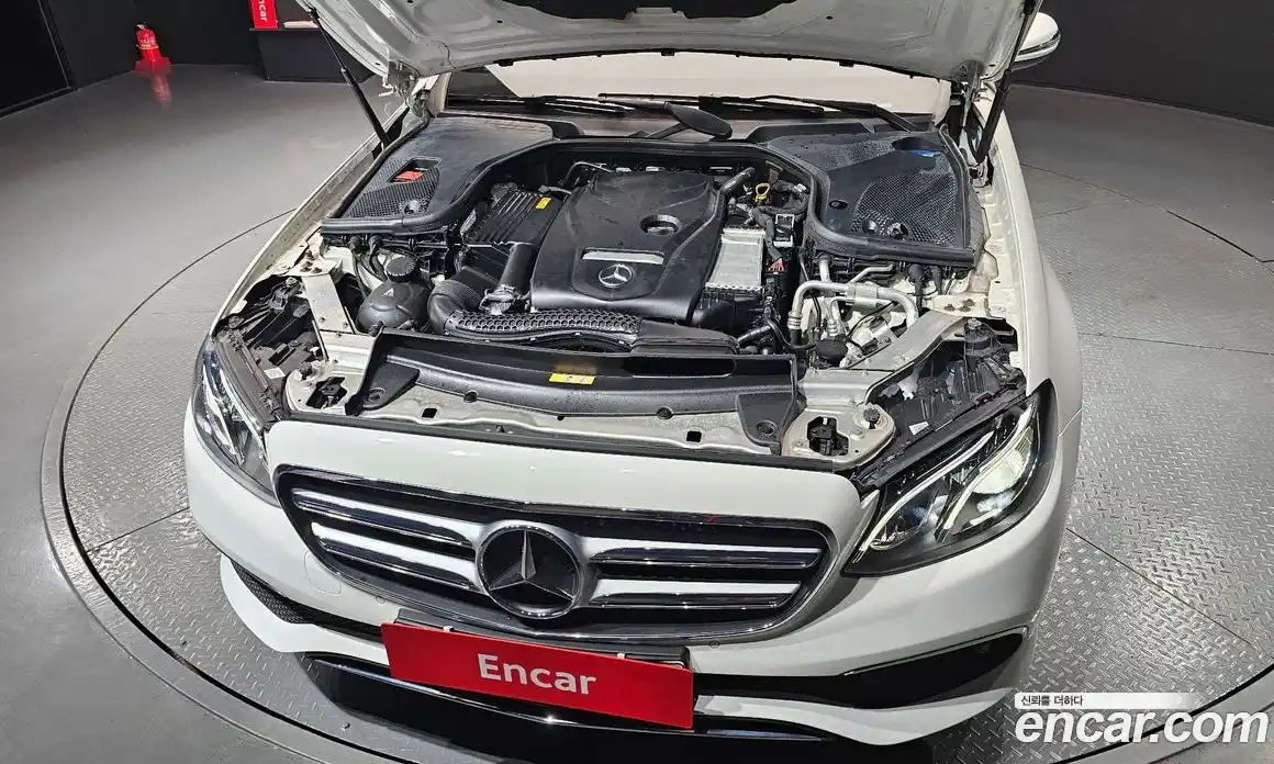 Mercedes-Benz E-Class 2020 2.0 Автомат в Москве № 159641, фото 17