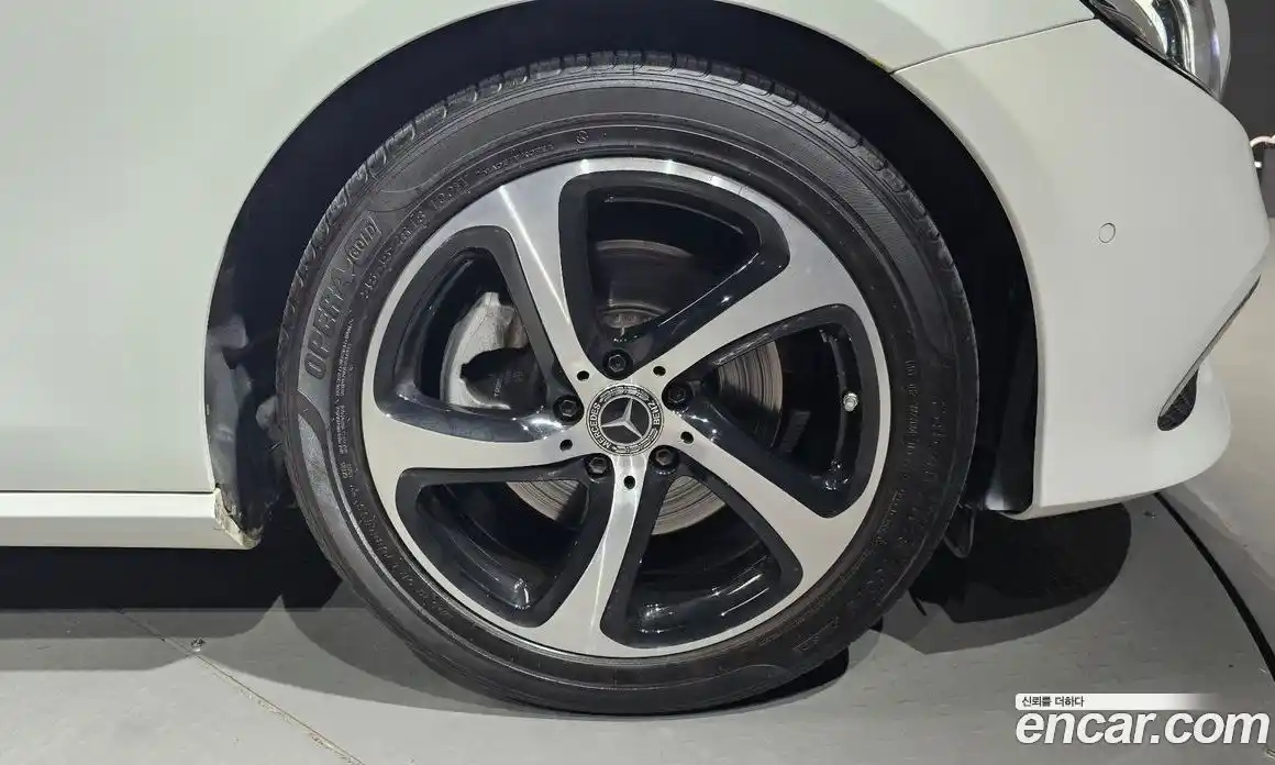 Mercedes-Benz E-Class 2020 2.0 Автомат в Москве № 159641, фото 9