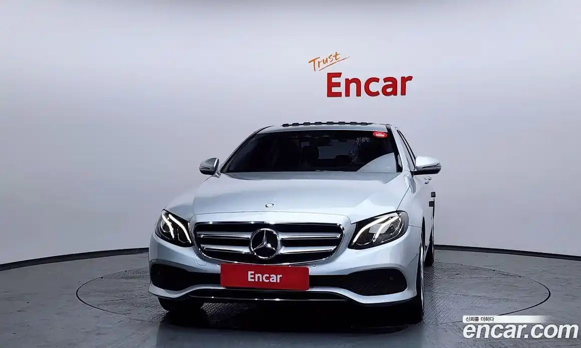 Mercedes-Benz E-Class 2017 2.0 Автомат в Москве № 160855, фото 13