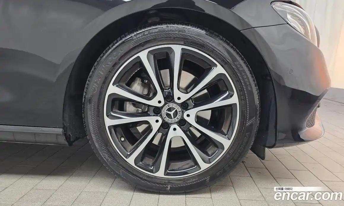 Mercedes-Benz E-Class 2020 2.0 Автомат в Москве № 161008, фото 6