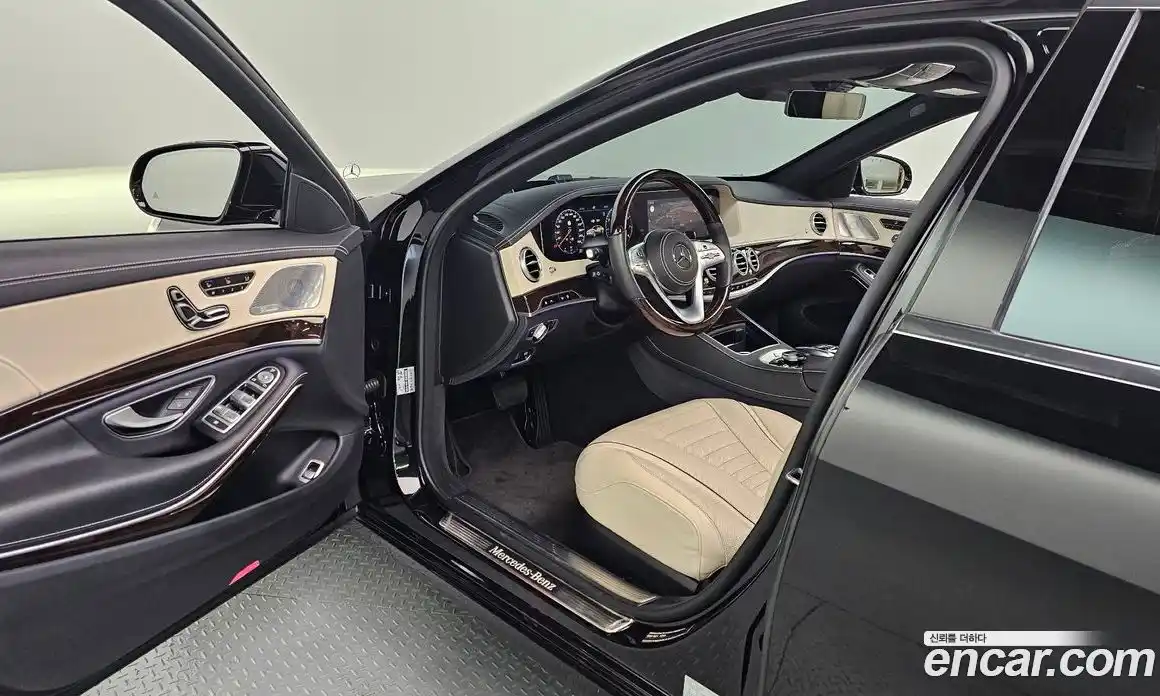 Mercedes-Benz S-Class 2020 4.0 Автомат в Москве № 161653, фото 14