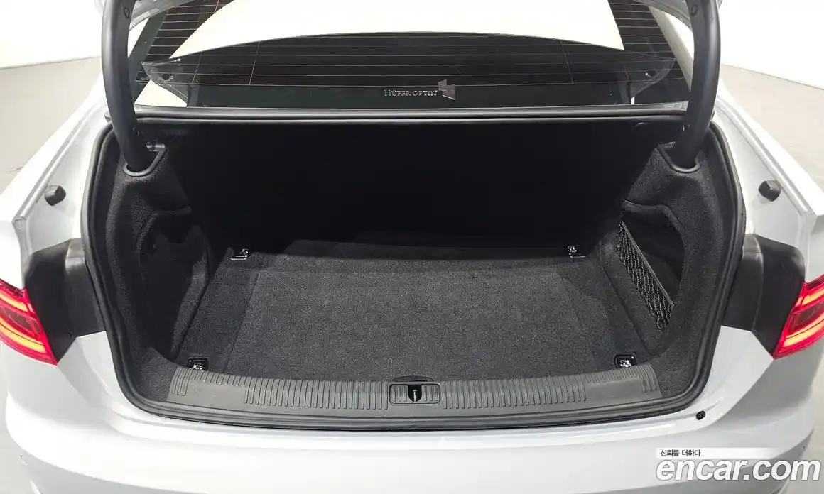 Audi A4 2019 2.0 Автомат в Москве № 162537, фото 17